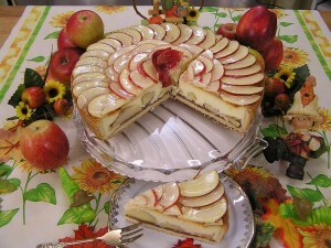 Eine einfache Rezeptidee ist die Pfälzer Äppelwoi-Torte